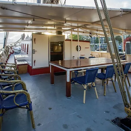 Unique House On Boat In Rotterdam * Rotterdam
